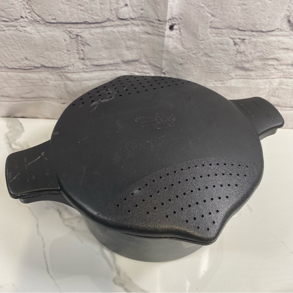 Pampered Chef Large Micro Cooker Pasta Steamer 2 Quarts 8 Cups Lid Strainer Lid